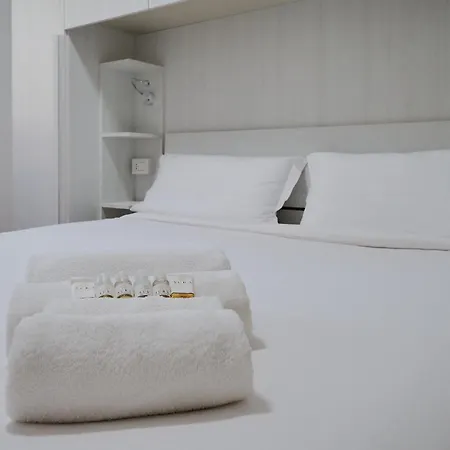 Xenia - Spacious And Bright New Flat With Garden * 밀라노